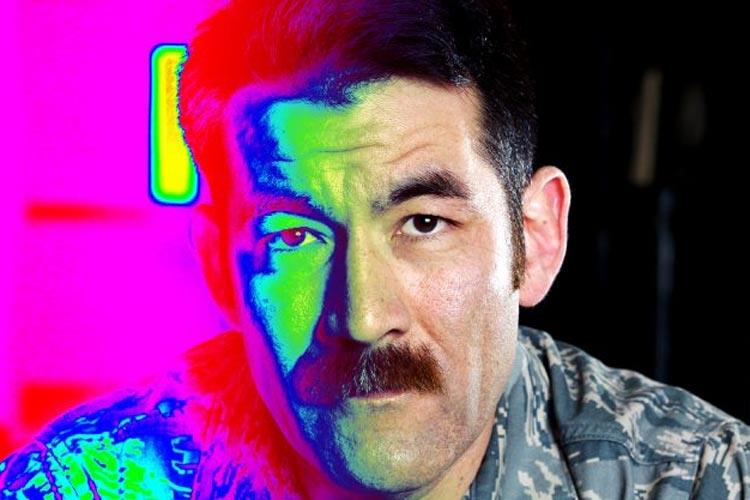 ارتش آمریکا از هوش مصنوعی برای تشخیص چهره افراد از پشت دیوار استفاده می‌کند