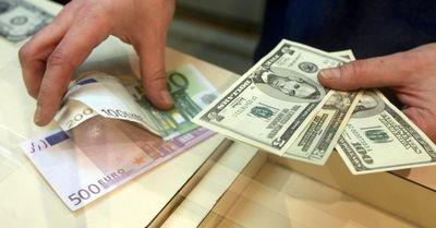 تعدیل آرام نرخ دلار در ۵۰روز