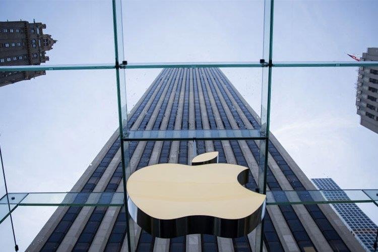 اپل همچنان در صدد ساخت آیفون با نمایشگر منعطف است